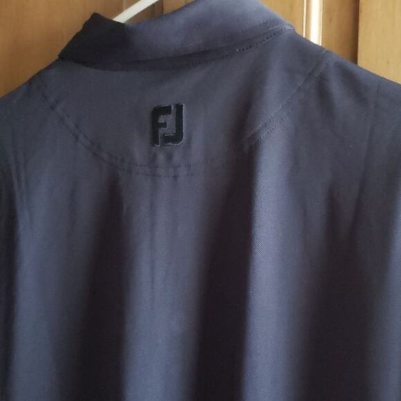 FootJoy Button Collar Short Sleeve Polo - Picture 4 of 10